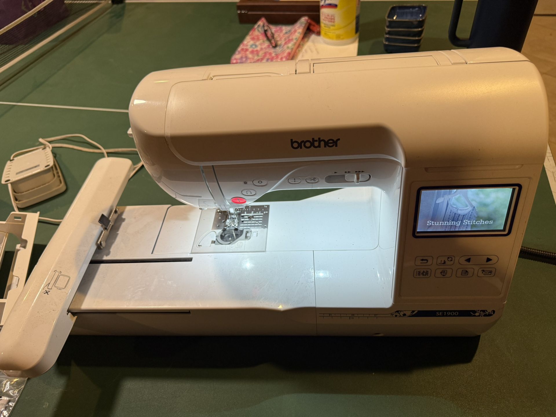 Brother, Se 1900 Embroidery And Sewing Machine Brand New Out Of Box