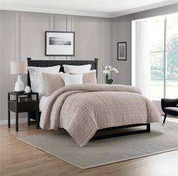 Swift Home Lightweight Oversized Enzyme Washed Crinkle Quilt Coverlet Bedspread Set