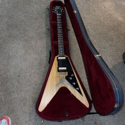 Ibanez Flying V Guitar With Case