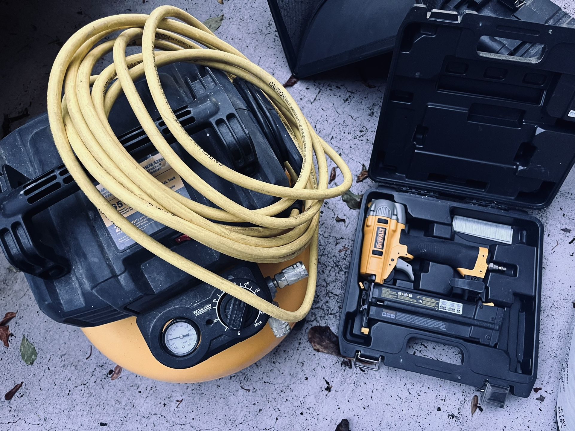 DEWALT compressor, Brad nailer Excellent condition 