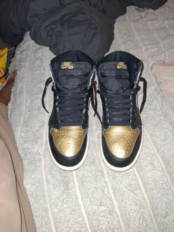Gold black Jordan 1s. Size 10.5