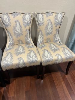 Dining table and 6 chairs