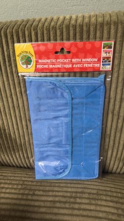 Magnetic pocket with widow