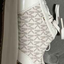 New Michael Kors Signature Logo Sneakers 