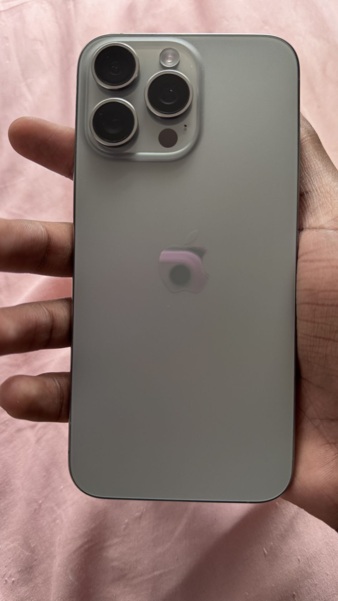 iPhone 15 Pro Max