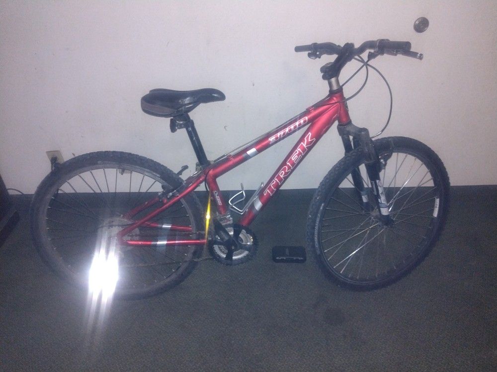 TREK 3700