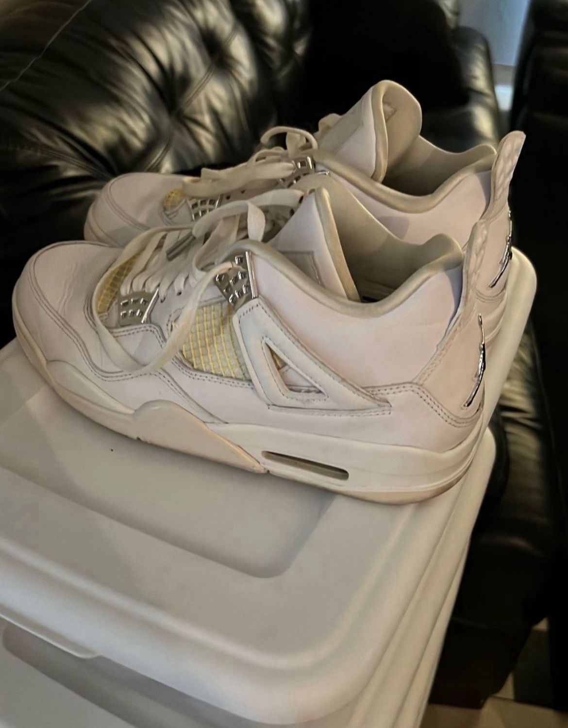Jordan 4s