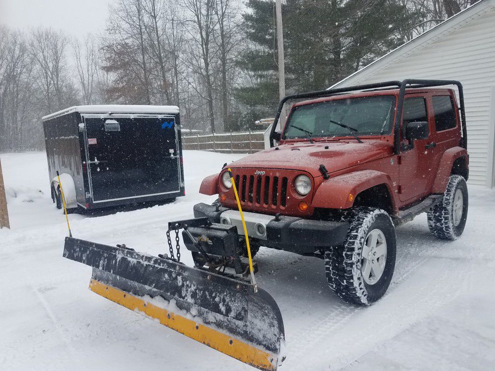 HOME PLOW FOR FOR JEEP OR SMALLER TRUCK