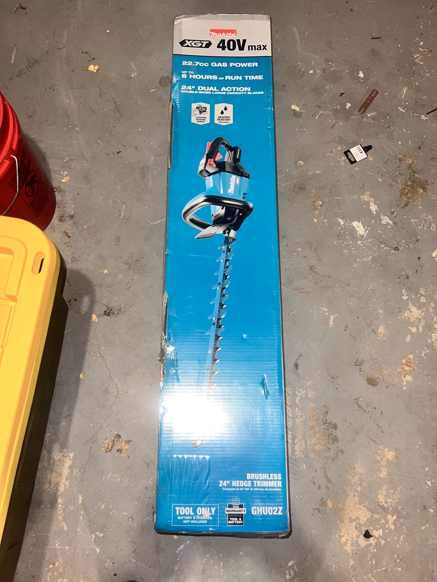 Makita XGT 40V max Brushless Cordless 24” Hedge Trimmer (Tool Only)