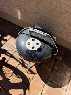 Weber Kettle Charcoal Grill