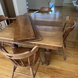 Dining Table With 4 Matching Chairs