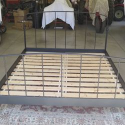 King Sized Black Iron Bed Frame