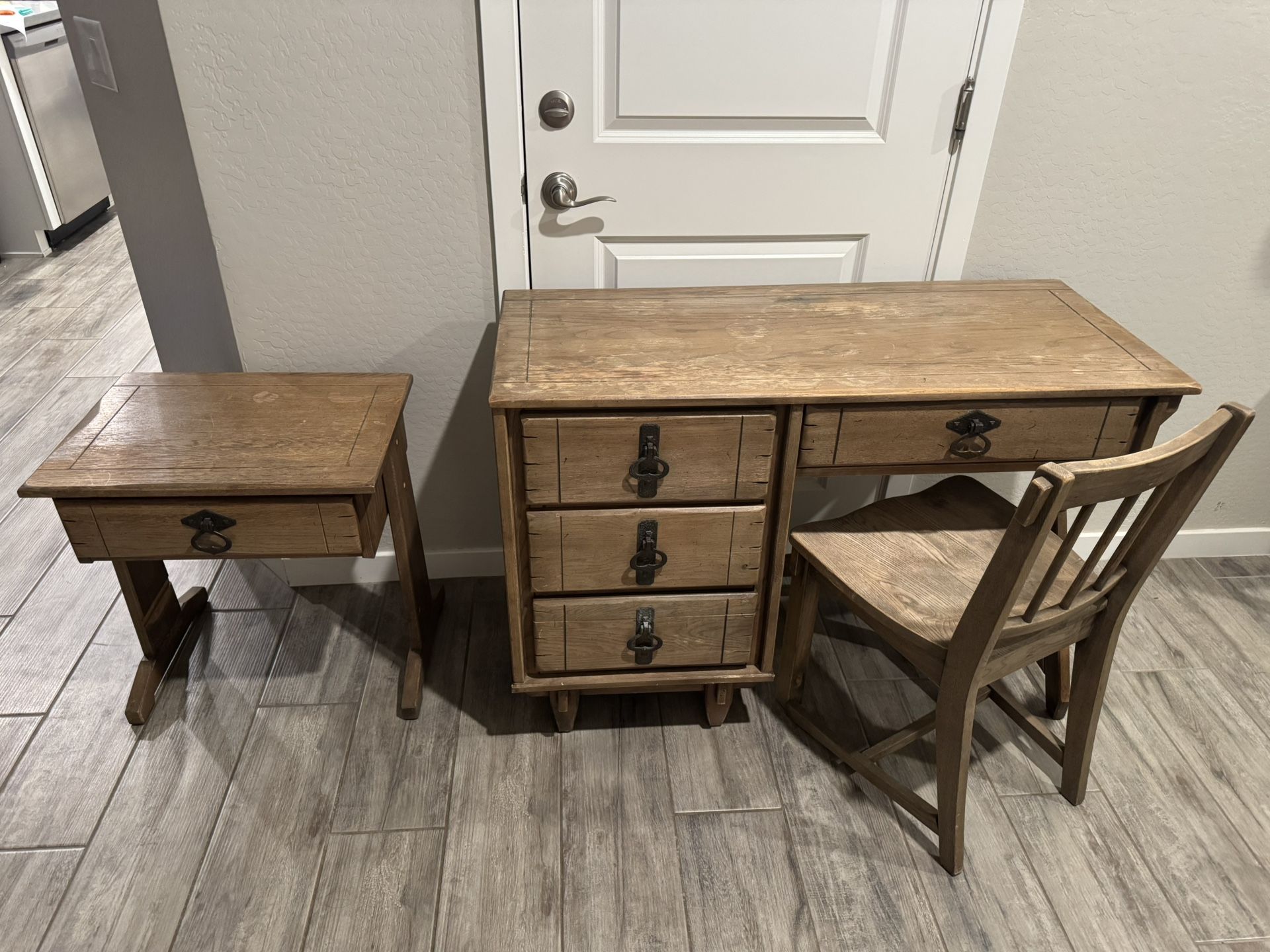 Vintage Matching Desk Chair & Stand Set