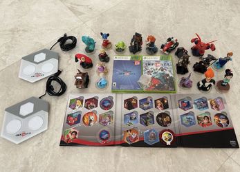 DISNEY INFINITY LOT 15+ FIGURES - 2 GAMES - 2 PORTALS - 7 DISKS - XBOX 360