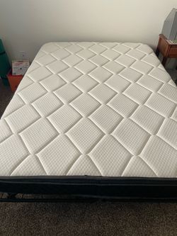 Full Size bed