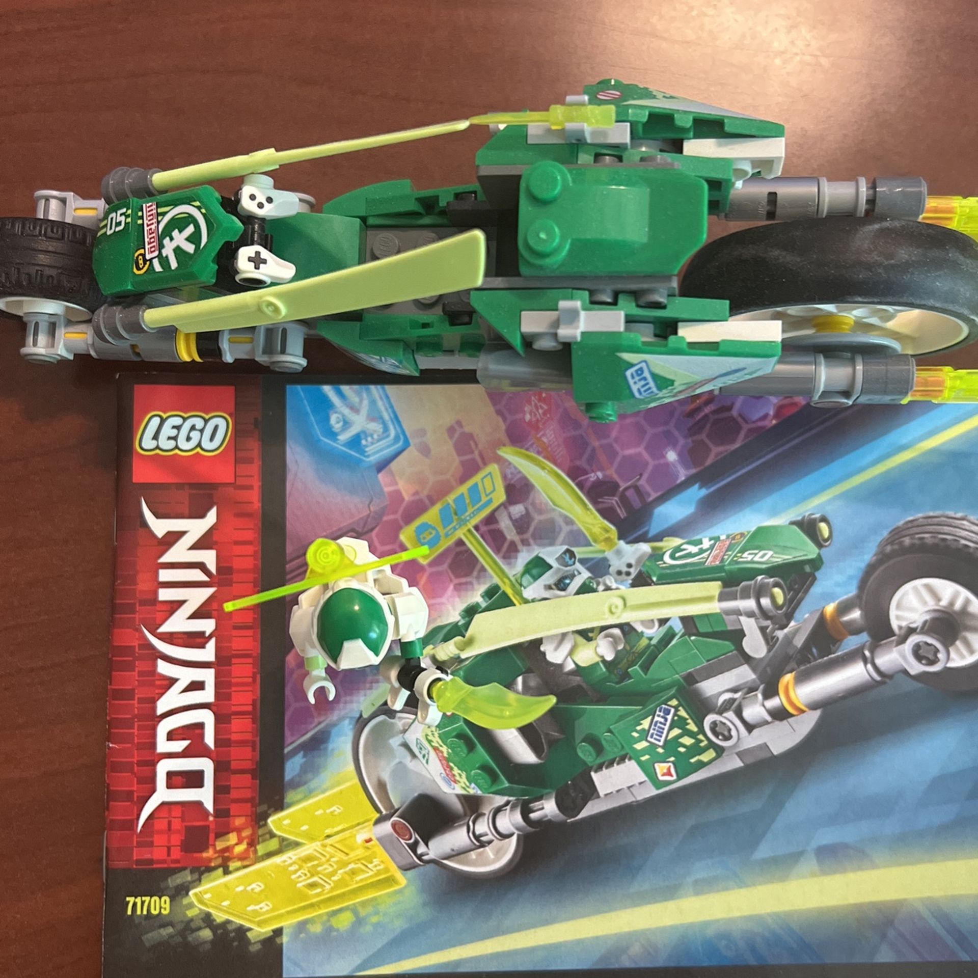 LEGO NINJAGO Lloyd’s Velocity Racer