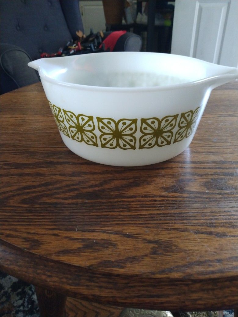 Vintage Pyrex Bowl