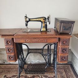 NICE  SINGER  MACHINE 