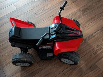 Kids ride on 4wheeler good shape