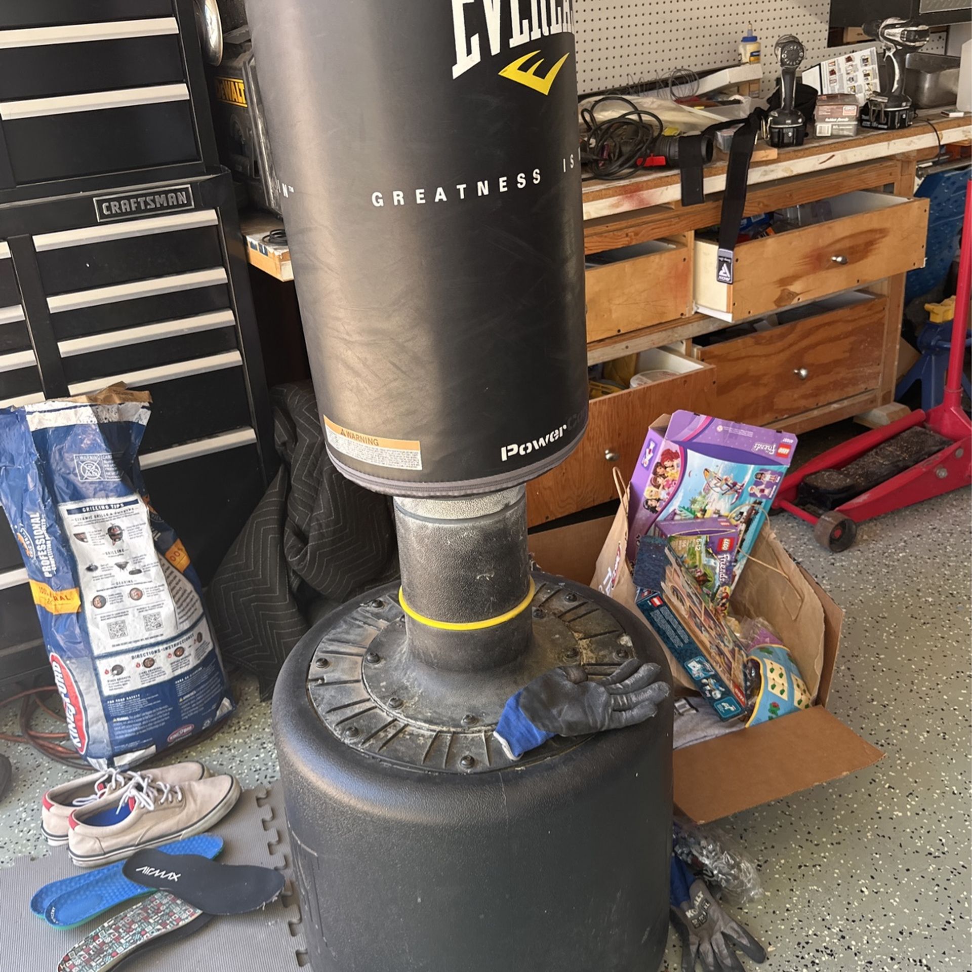 Everlast floor punching Bag for Sale in San Jose, CA OfferUp