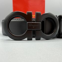 Ferragamo Belt Black Buckle Black Leather With Box. ✅ Sizes 32-34