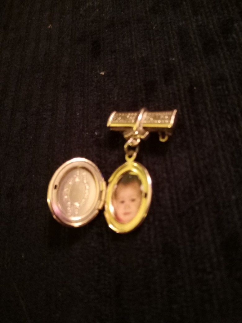 Brooch Locket
