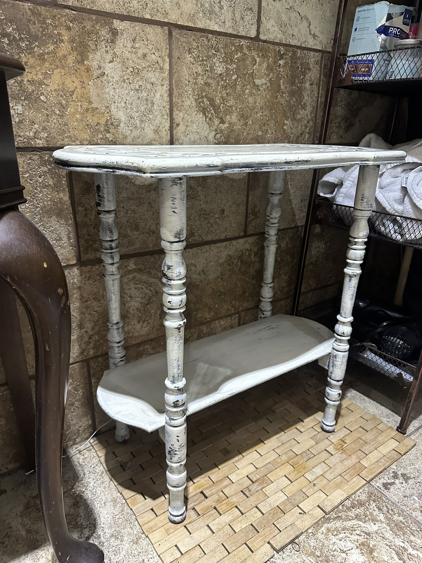 antique in table