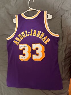 Signed Kareem Abdul Jabbar jersey