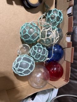 Glass balls ocean Devore