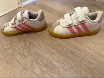Adidas toddler size 9k