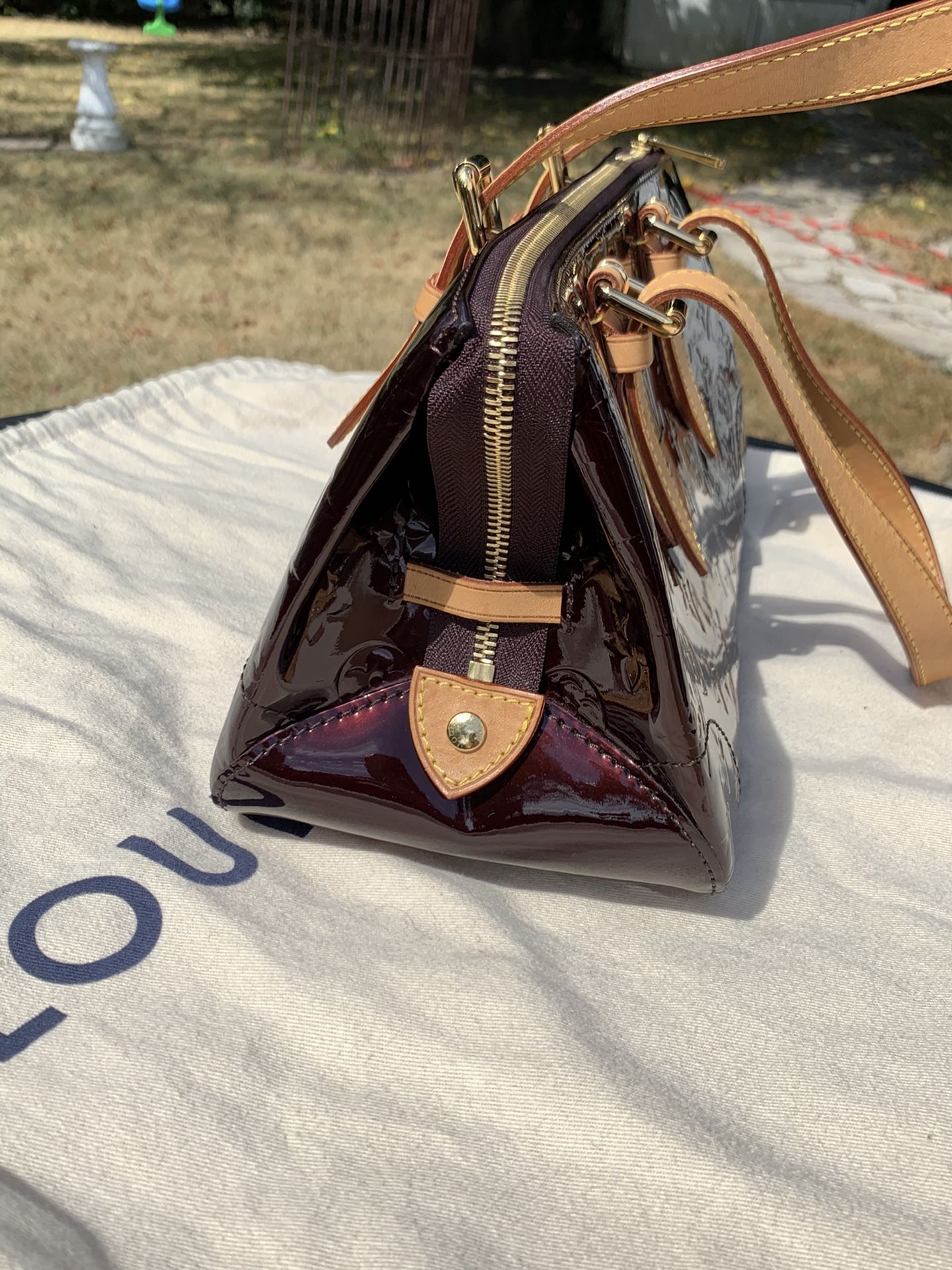 Louis Vuitton Purple Vernis Rosewood Ave for Sale in Wayne, IL - OfferUp