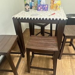 Dining Table with 4 Stools