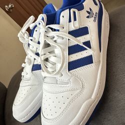 Adidas Low Sneakers Size 7.5 Men’s 