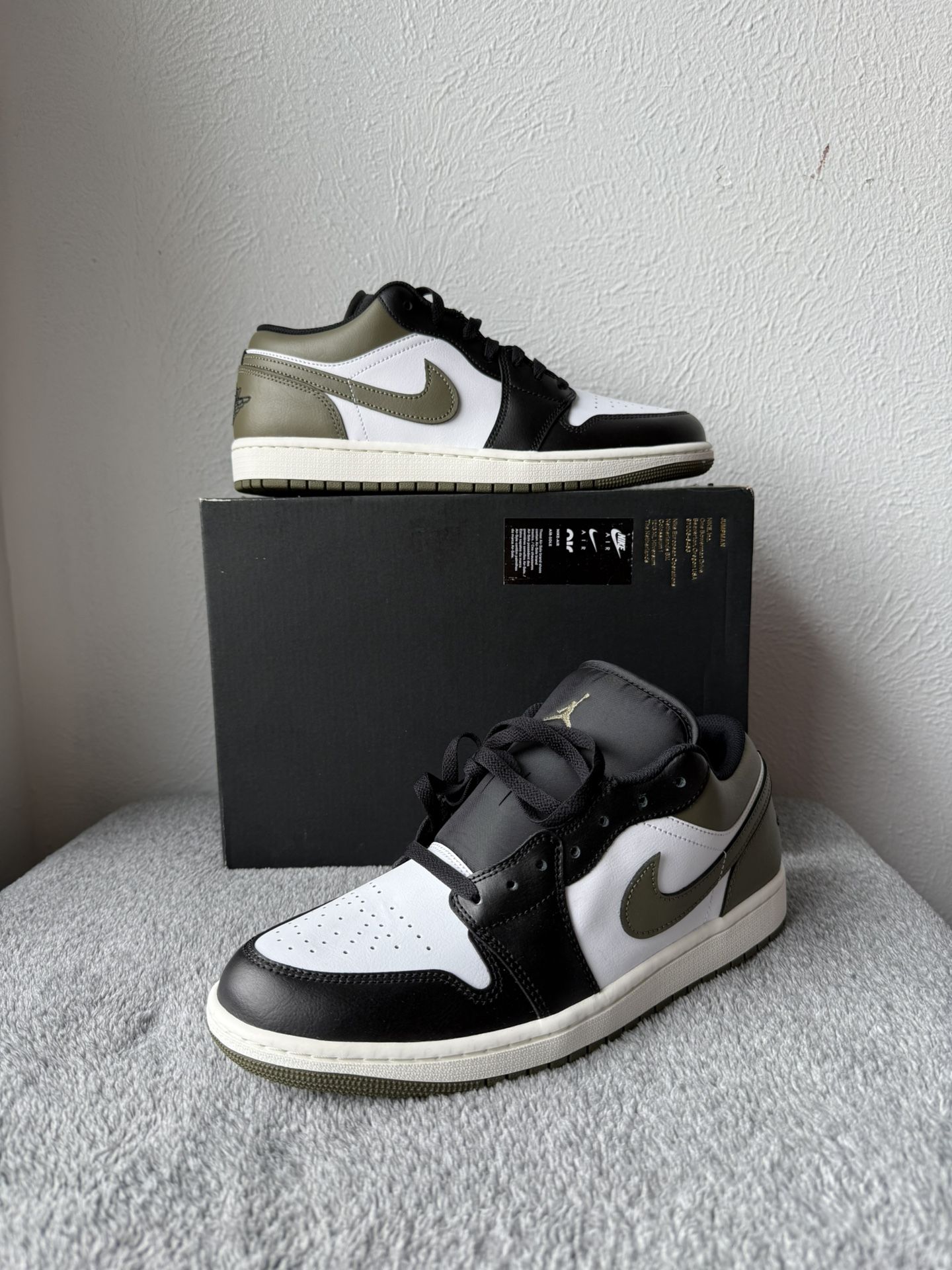 Alr Jordan 1 Low “Black Toe Medium Olive”