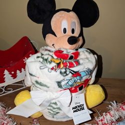 🌲🎁 Best Gifts 🎁 🎄 Disney Mickey Mouse Buddy Plushie and Oversized Throw🎄