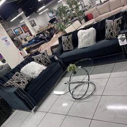 Customizable Sofa And Loveseat 🥳  Easy Financing Available 🥳 No Credit Needed 