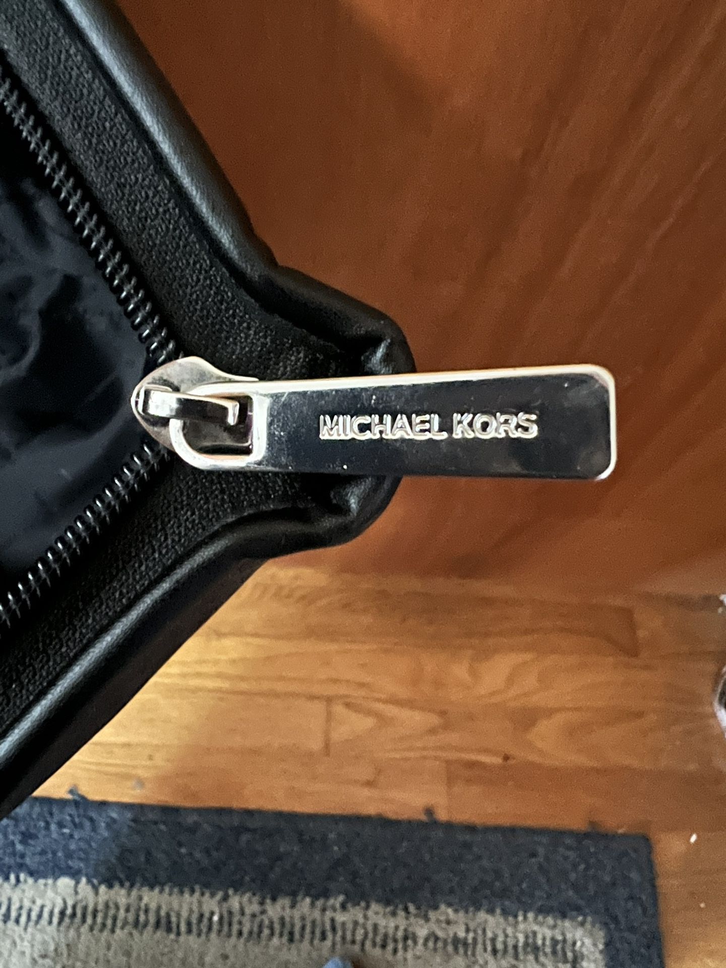 Michael Kors Tote for Sale in Uniondale, NY - OfferUp