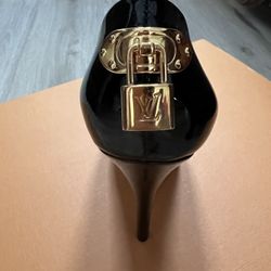 Beautiful Louis Vuitton High Heel Shoes 