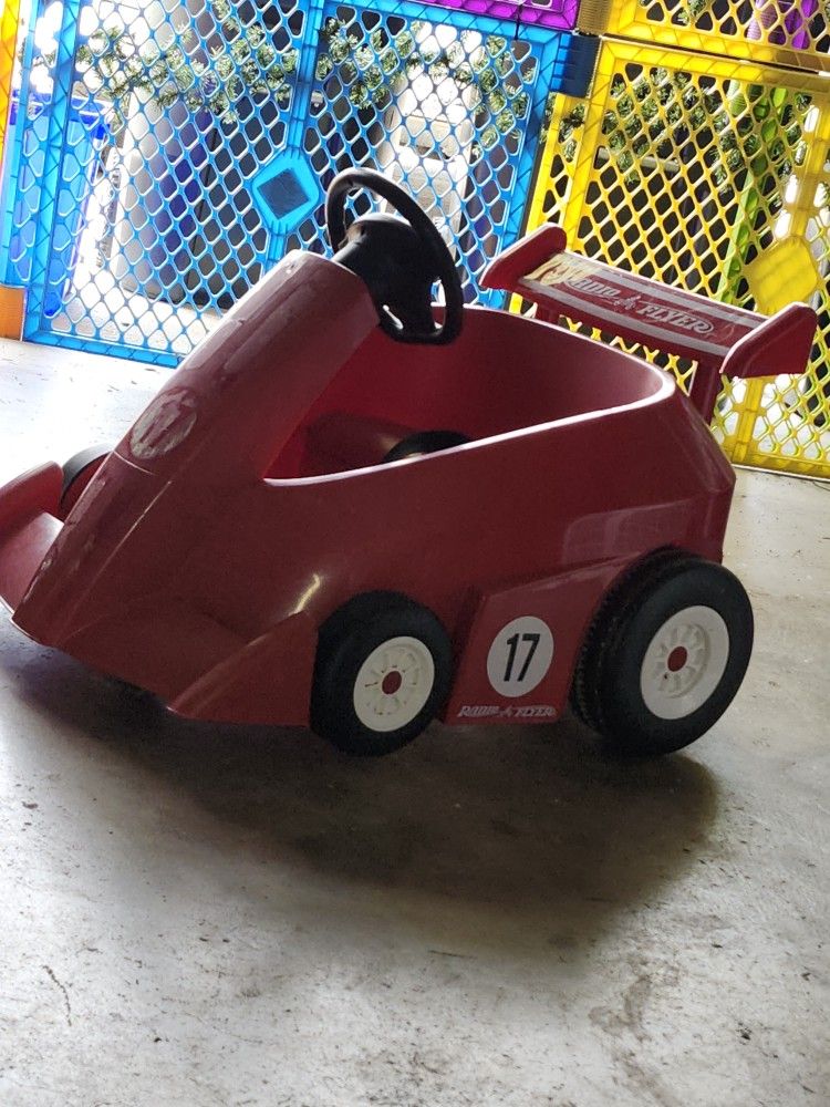 Radio Flyer Grow with me Racer