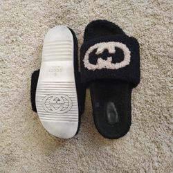 Gucci Mens Wool Slippers 