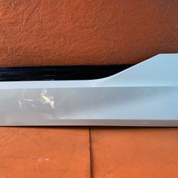 2018 2019 2020 AUDI E-TRON LEFT DRIVER REAR DOOR MOLDING TRIM OEM 4KE853969