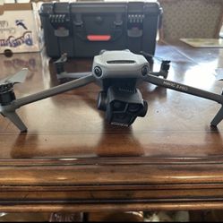 Dji Mavic 3 Pro Drone Excellent Condition With Rc Pro Controller And Accessories 