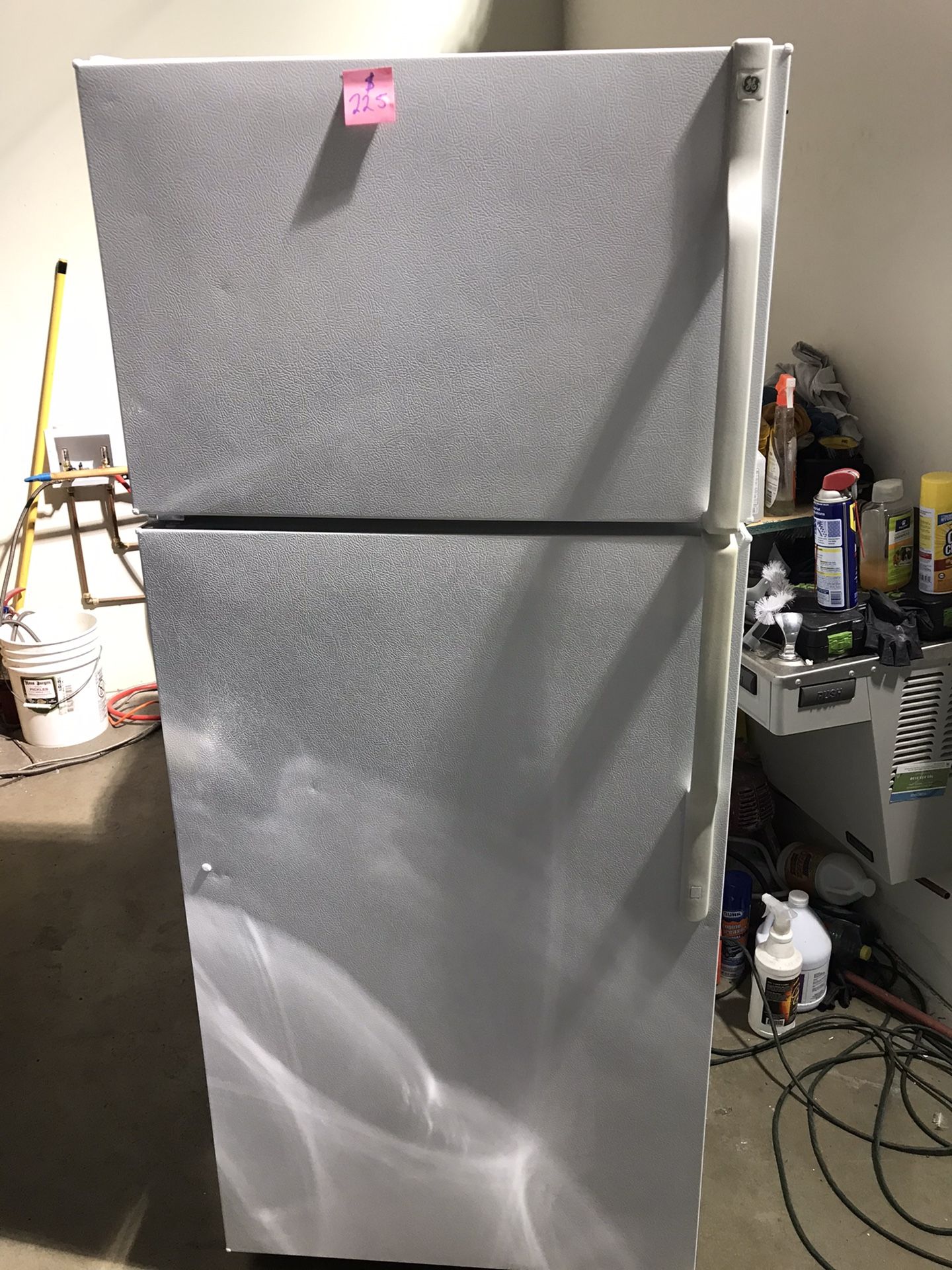 Refrigerator GE