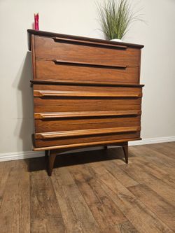 Mid Century Modern Dresser