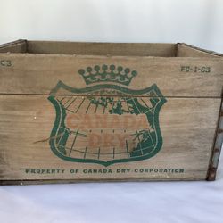 VINTAGE CANADA DRY GINGER ALE WOODEN SODA POP BOX CARRIER CRATE 18X12X10