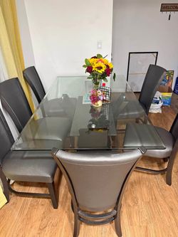 7- pieces Glass top dining Set