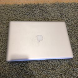2010 MacBook Pro 15 In-  Parts Only