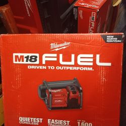 MILWAUKEE M18 FUEL  2 GALLON COMPACT QUIET COMPRESSOR.  TOOL ONLY 