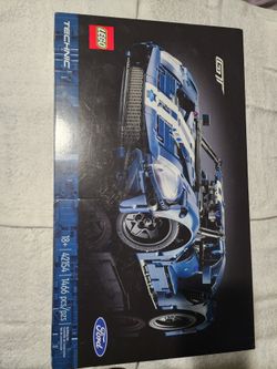LEGO Technic 2022 Ford GT (42154) building set.
