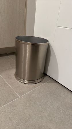 Free trash can